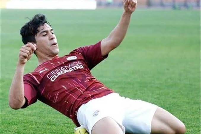 محمد شكري لاعب فريق سيراميكا كليوباترا سابقا ولاعب الأهلي الحالي - بوابة السهم الإخبارية